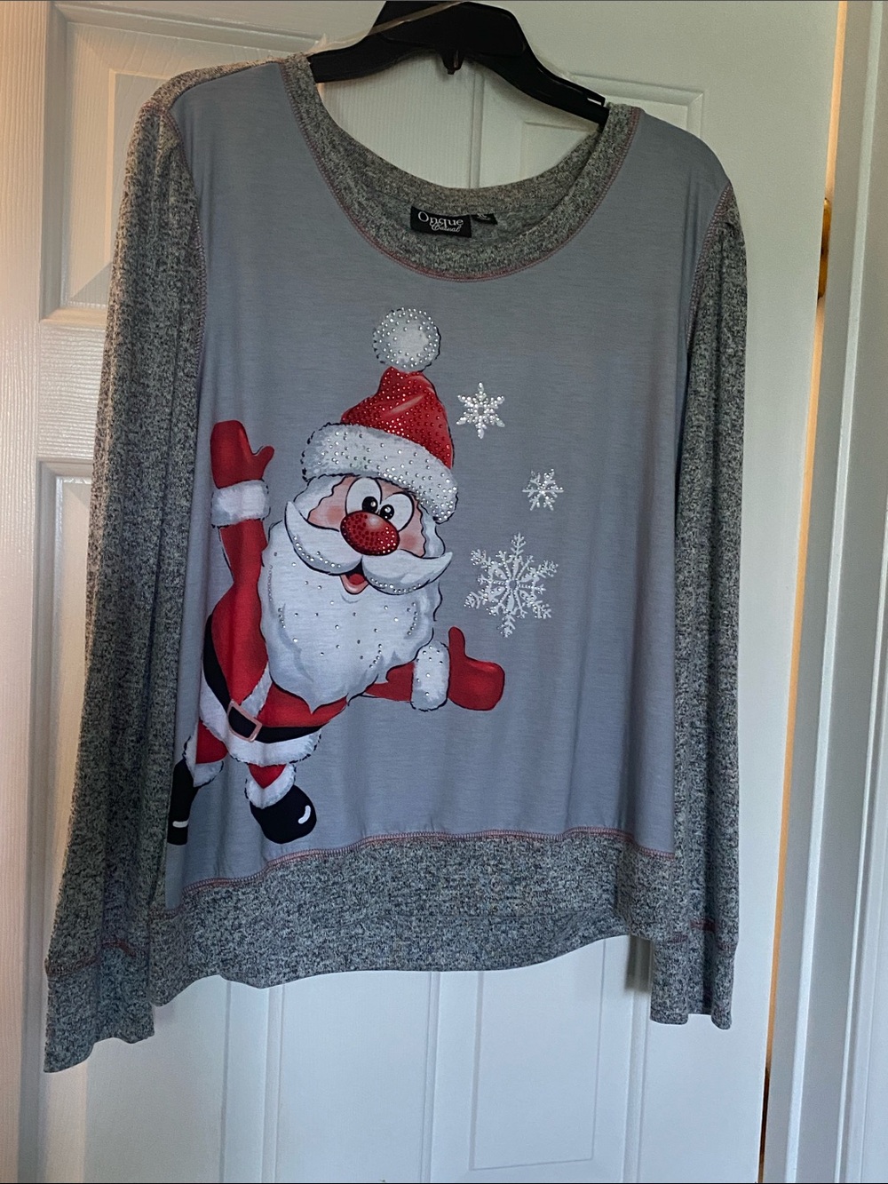 Onque Casuals Gray Santa Graphic Holiday Sweatshirt Embellished size XL